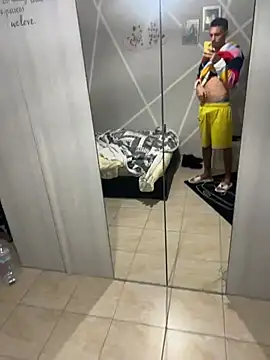 piccolo2002 online show from 01/17/26, 04:00