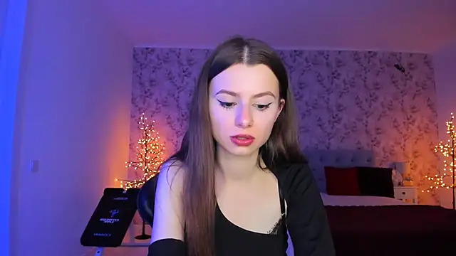 Hot Molly5 online show from 04/18/26, 07:07