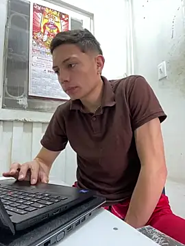 santiObrero online show from 02/18/26, 04:25