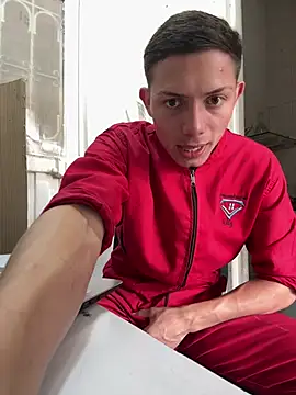 santiObrero online show from 03/28/26, 03:11