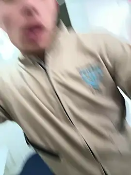 santiObrero online show from 04/20/26, 04:54