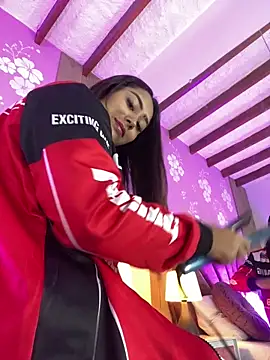 Snapshot of MadisonFox1 chatting on 02/13/26, 11:28 MadisonFox1 online show from 02/13/26, 11:28