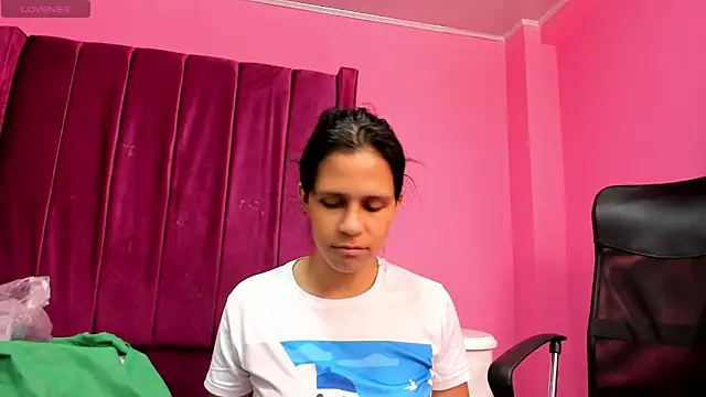 mitzukywinteer online show from 05/21/26, 08:49