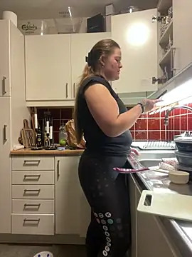 justsomeoneuknow online show from 02/19/26, 06:26