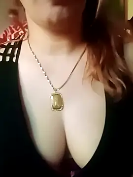 Naughty-Yousra online show from 05/17/26, 06:26