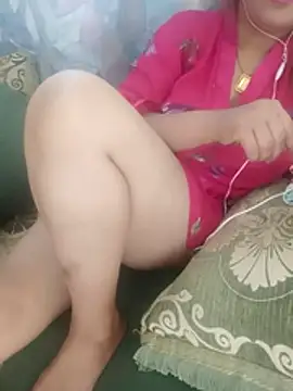 Snapshot of Naughty-Yousra chatting on 08/02/26, 08:13 Naughty-Yousra online show from 08/02/26, 08:13