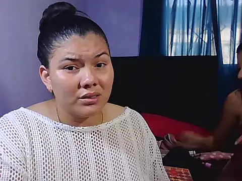 Helena-Paola online show from 04/08/26, 08:53