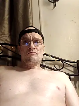 Stroudiowa72 online show from 04/27/26, 06:11