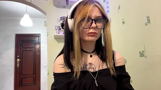 Snapshot of Katyytv chatting on 01/17/26, 09:51 Katyytv online show from 01/17/26, 09:51