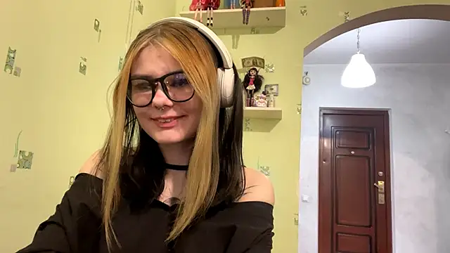 Snapshot of Katyytv chatting on 01/18/26, 02:43 Katyytv online show from 01/18/26, 02:43