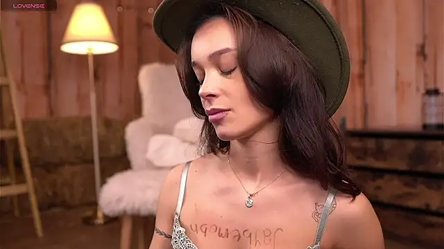 SweetRossie online show from 02/06/26, 04:28