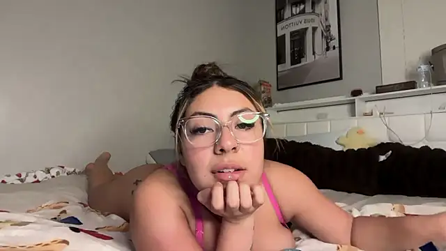 Snapshot of Lalaaxo chatting on 03/12/26, 03:56 Lalaaxo online show from 03/12/26, 03:56