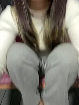 Lata-cute online show from 02/15/26, 07:51