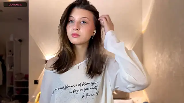 LouiseChavez online show from 04/21/26, 02:45