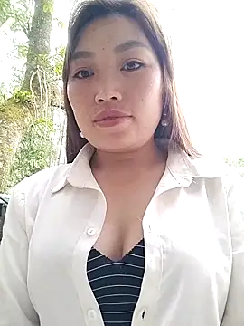 lia-coy online show from 04/21/26, 11:18