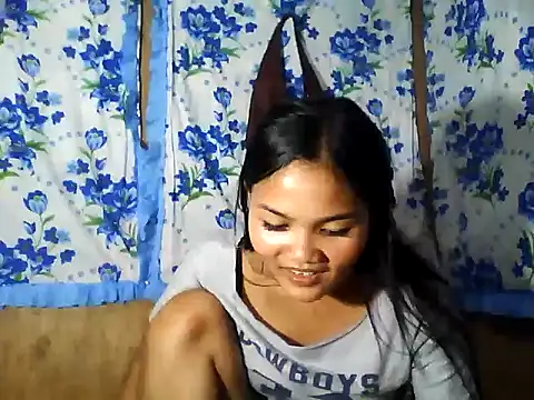 PinaySkinnyJust18 online show from 04/10/26, 10:53