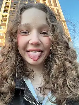 outside rosy online show from 04/09/26, 04:34