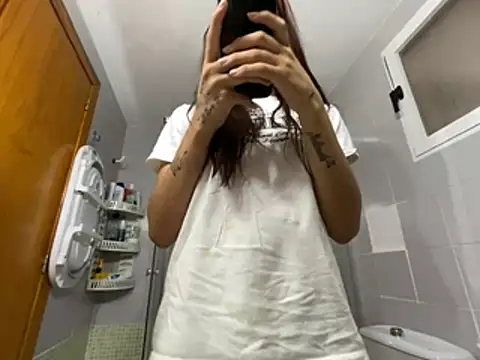 Lily WellGifted online show from 06/07/26, 12:42