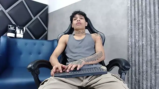 Dogan Renzo0 online show from 02/07/26, 08:01