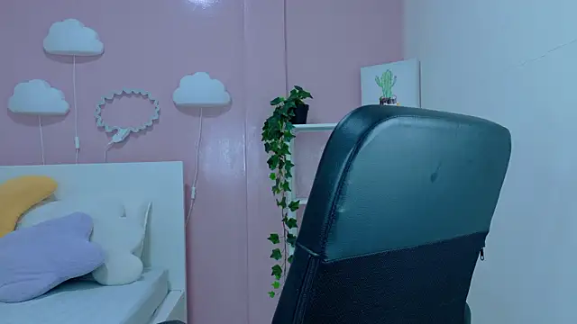 AmmyRouse   online show from 02/13/26, 02:24