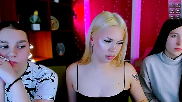 Snapshot of alexa_bonni chatting on 02/26/26, 06:45 alexa bonni online show from 02/26/26, 06:45