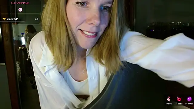 Daisy Lovely online show from 05/01/26, 04:33