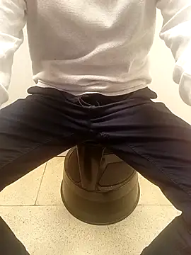 Snapshot of testmailx75 chatting on 02/17/26, 01:29 testmailx75 online show from 02/17/26, 01:29