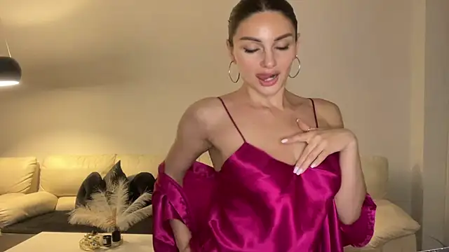 Snapshot of RoxelleSilvara69 chatting on 06/09/26, 10:54 RoxelleSilvara69 online show from 06/09/26, 10:54