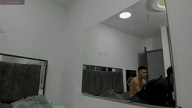 Snapshot of CamiloAndYury chatting on 01/17/26, 07:28 CamiloAndYury online show from 01/17/26, 07:28