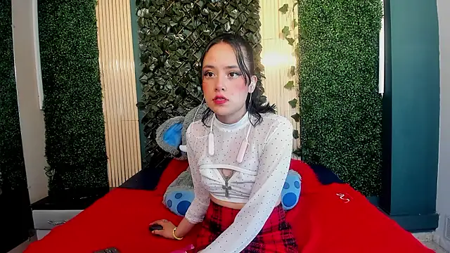 IvyyEmerald online show from 03/06/26, 01:07