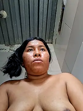 Sweet-Dirty-Storm online show from 05/25/26, 07:20