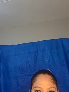 BunnyCharm01 online show from 04/21/26, 04:01