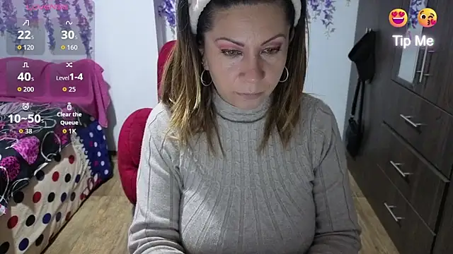 Snapshot of xxxMilexxx chatting on 02/04/26, 11:05 xxxMilexxx online show from 02/04/26, 11:05