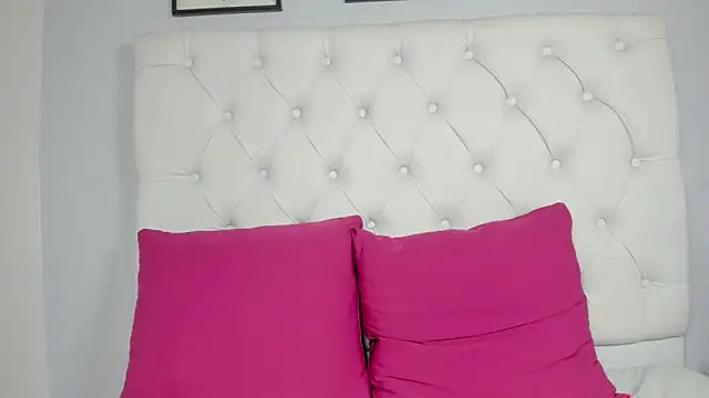 sweett eyes  online show from 03/09/26, 10:25