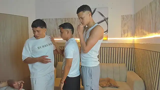 friendslikeplay online show from 03/04/26, 05:46