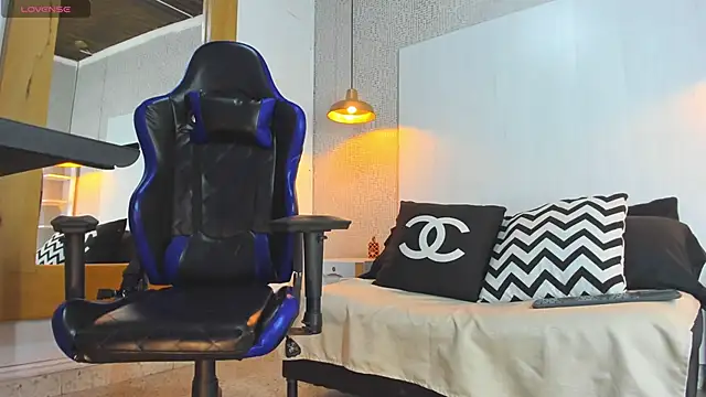 Dusan Grey77 online show from 02/19/26, 04:08