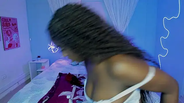 naomi campell online show from 02/05/26, 07:18