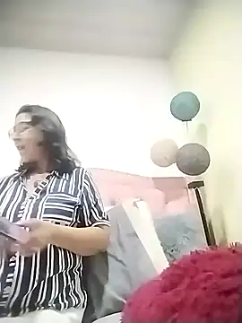 RosseLaure online show from 02/03/26, 01:37