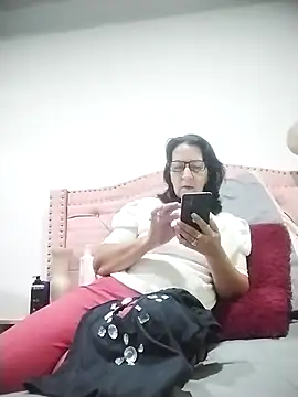 RosseLaure online show from 02/07/26, 01:42