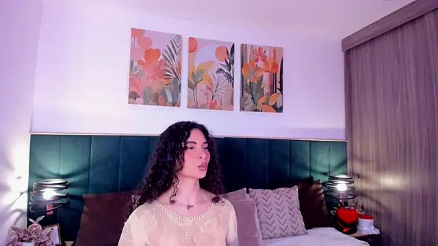 Snapshot of IrinaBlanc chatting on 06/19/26, 02:49 IrinaBlanc online show from 06/19/26, 02:49