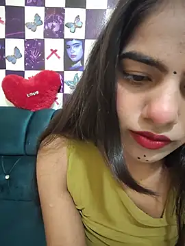 Snapshot of Alisha_Babyy chatting on 06/25/26, 04:23 Alisha Babyy online show from 06/25/26, 04:23