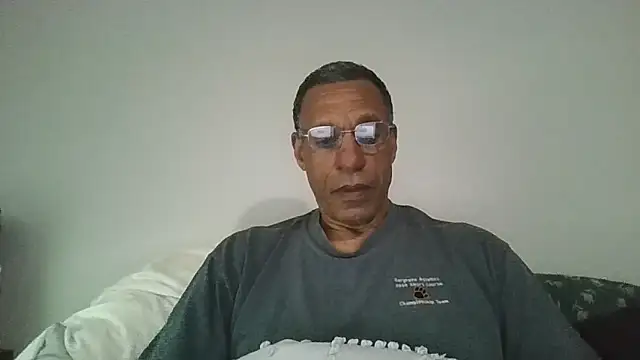 swimmer2496 online show from 04/12/26, 02:22