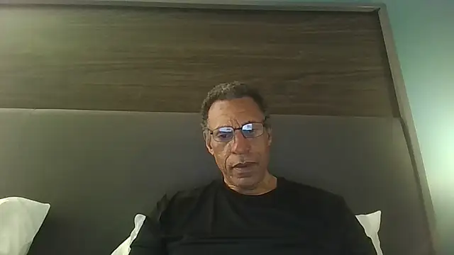 Snapshot of swimmer2496 chatting on 05/16/26, 06:21 swimmer2496 online show from 05/16/26, 06:21