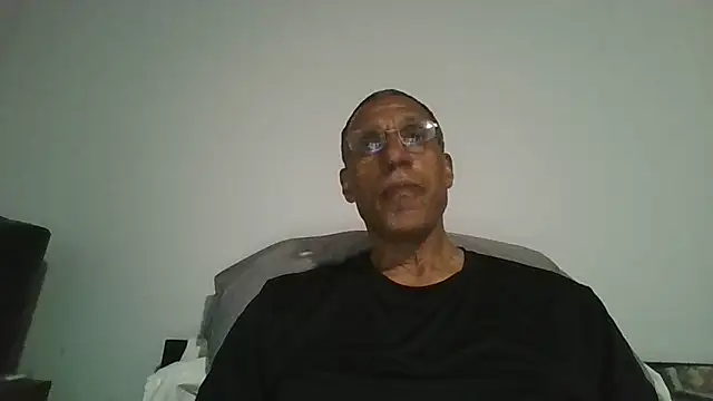 Snapshot of swimmer2496 chatting on 06/06/26, 12:49 swimmer2496 online show from 06/06/26, 12:49