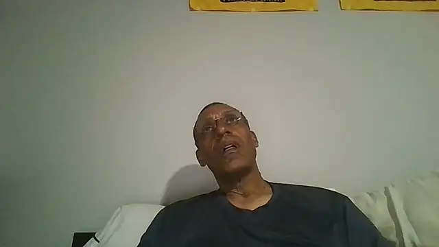 Snapshot of swimmer2496 chatting on 06/12/26, 05:17 swimmer2496 online show from 06/12/26, 05:17