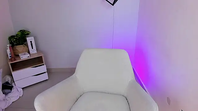 Fatima senghor online show from 04/18/26, 08:09