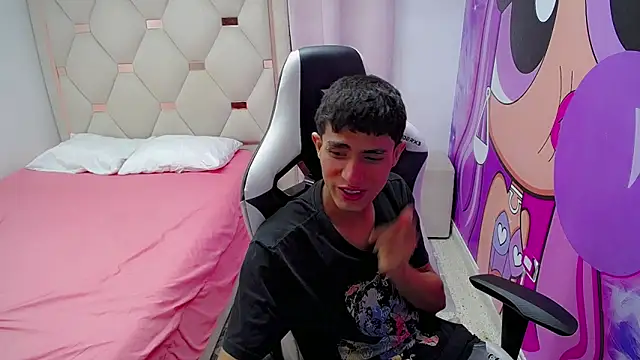 Akyra latinn online show from 02/16/26, 11:50