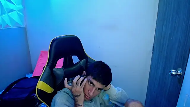 Akyra latinn online show from 02/25/26, 12:26