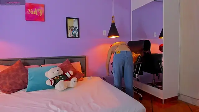 lanablacke  online show from 03/05/26, 12:01