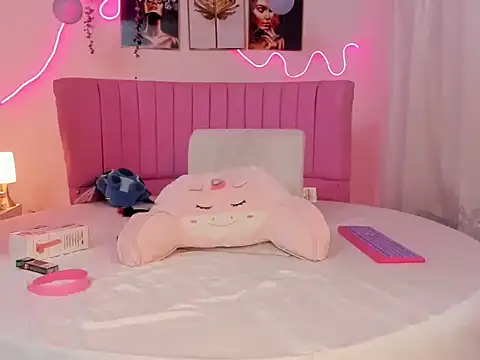 Snapshot of Hera_eden chatting on 02/05/26, 05:34 Hera eden online show from 02/05/26, 05:34